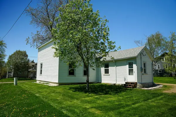 230 Towyn Street, Cambria, WI 53923
