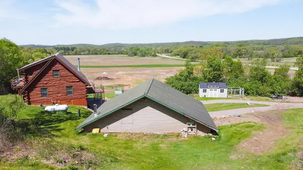 W4913 Highway 33, Pardeeville, WI 53954