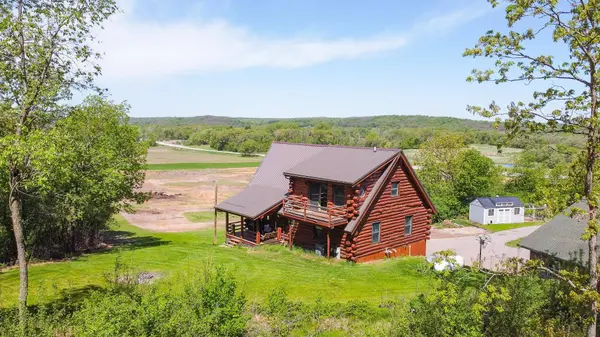 W4913 Highway 33, Pardeeville, WI 53954