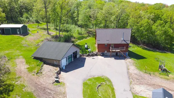 W4913 Highway 33, Pardeeville, WI 53954