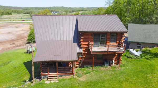 W4913 Highway 33, Pardeeville, WI 53954