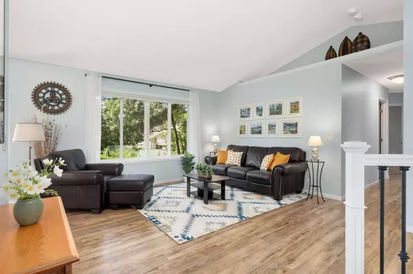 2560 91st LN NE, Blaine, MN 55449