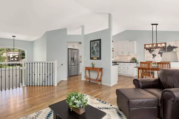 2560 91st LN NE, Blaine, MN 55449