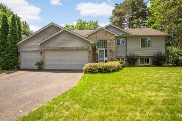 2560 91st LN NE, Blaine, MN 55449