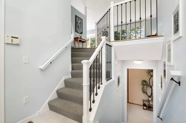 2560 91st LN NE, Blaine, MN 55449