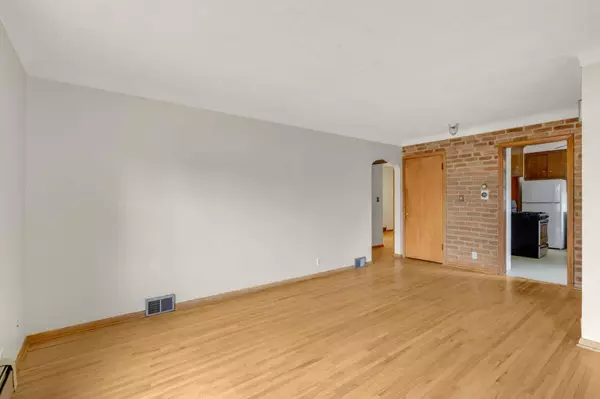 605 Griggs ST N, Saint Paul, MN 55104