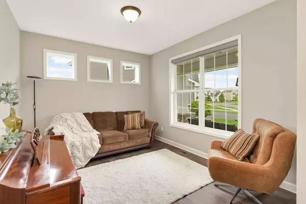 18142 Goldfinch WAY, Lakeville, MN 55044