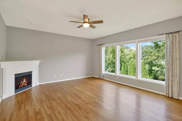 9216 Hunters CT, Minnetrista, MN 55375