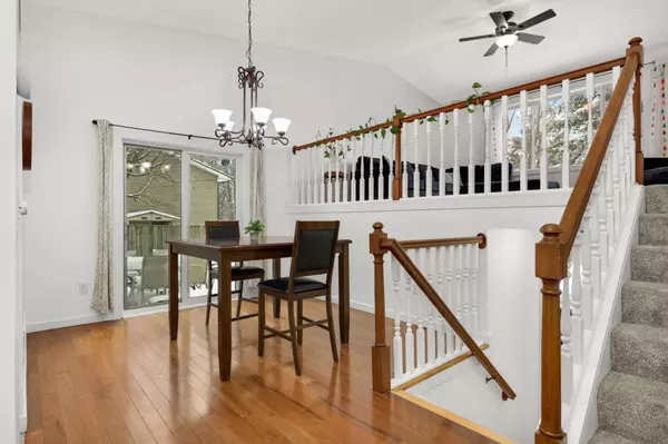 715 Liberty Heights DR, Chaska, MN 55318