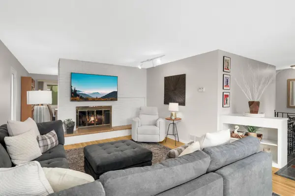 1695 Stanbridge AVE, Saint Paul, MN 55113