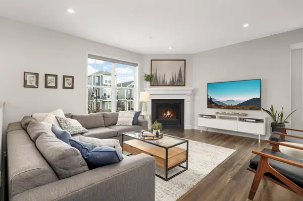 8173 Central Park WAY N, Osseo, MN 55369