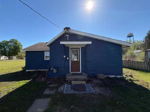 321 Rice ST S, Kasota, MN 56050