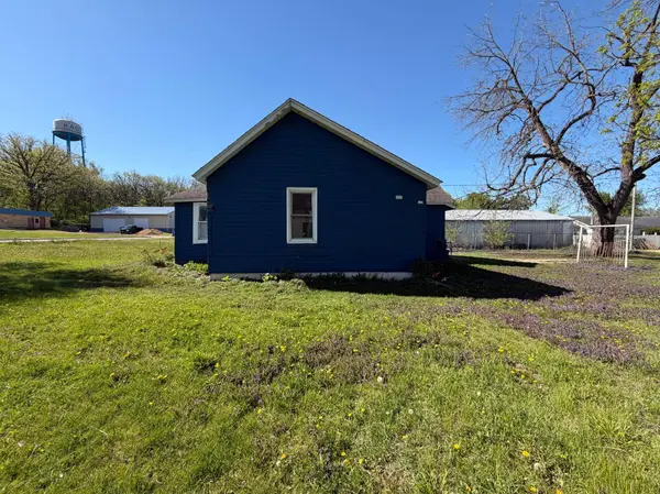 321 Rice ST S, Kasota, MN 56050