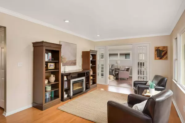 345 Dennison AVE, Shoreview, MN 55126