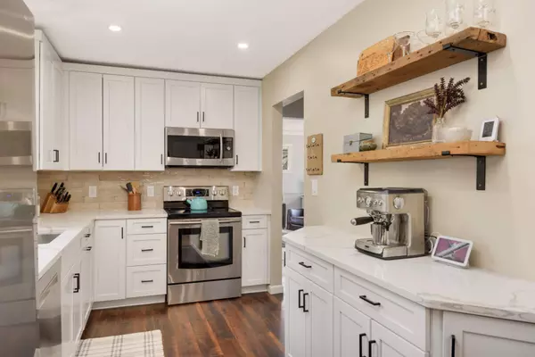 345 Dennison AVE, Shoreview, MN 55126