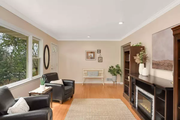 345 Dennison AVE, Shoreview, MN 55126