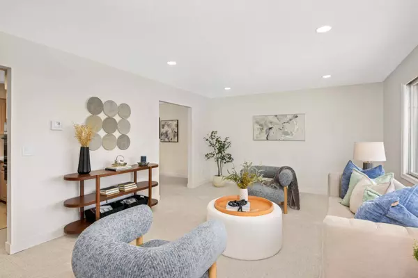 2200 Quebec DR, Saint Louis Park, MN 55426