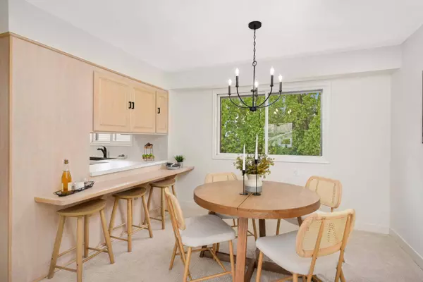 2200 Quebec DR, Saint Louis Park, MN 55426