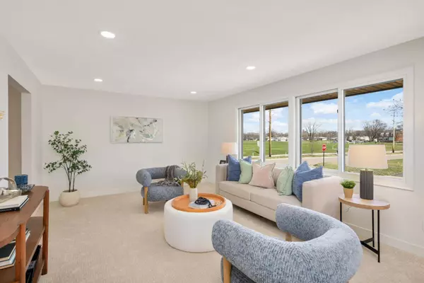 2200 Quebec DR, Saint Louis Park, MN 55426