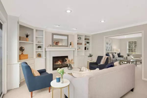 467 Harbor CIR, Shoreview, MN 55126