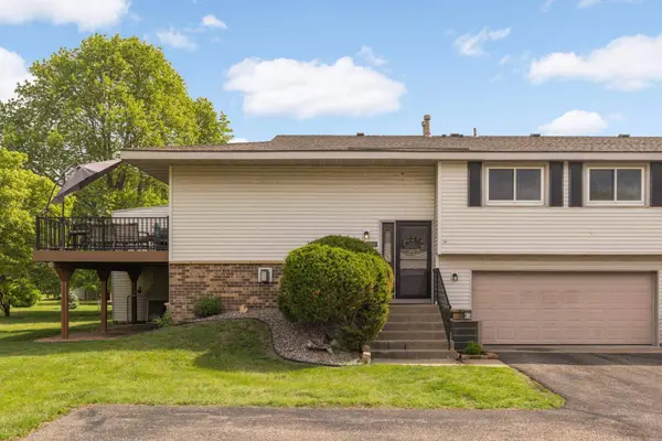 4119 Sylvia LN S, Shoreview, MN 55126