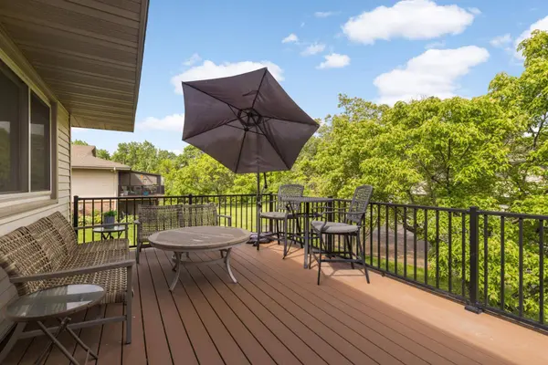 4119 Sylvia LN S, Shoreview, MN 55126