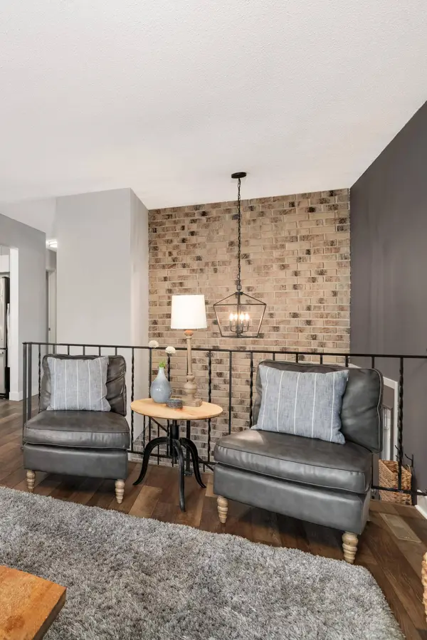 4119 Sylvia LN S, Shoreview, MN 55126