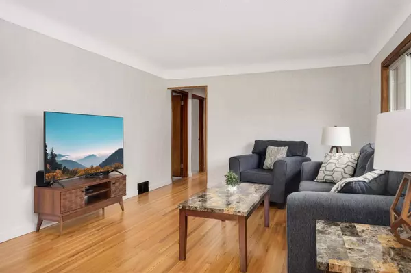 6719 Ewing AVE N, Brooklyn Center, MN 55429