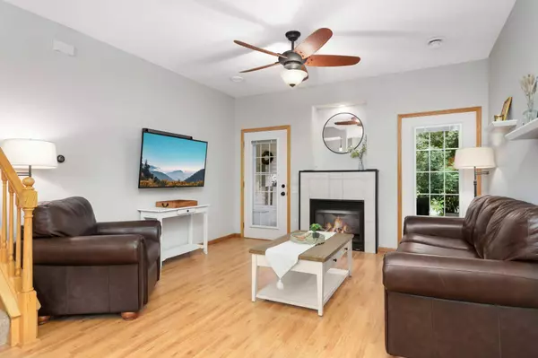 7877 Oak CT, Lino Lakes, MN 55014