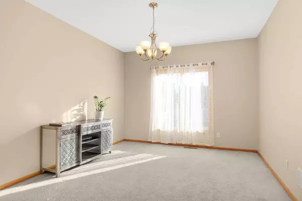 10114 Florida CIR N, Brooklyn Park, MN 55445