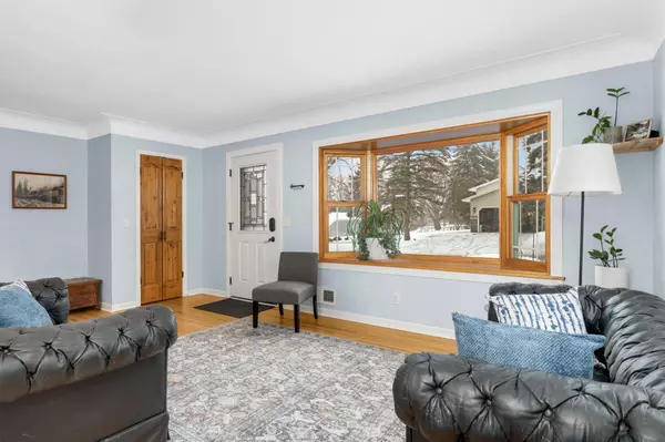 1566 Seneca TRL, White Bear Lake, MN 55110