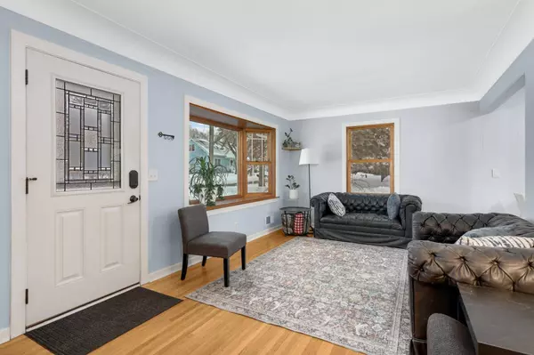 1566 Seneca TRL, White Bear Lake, MN 55110