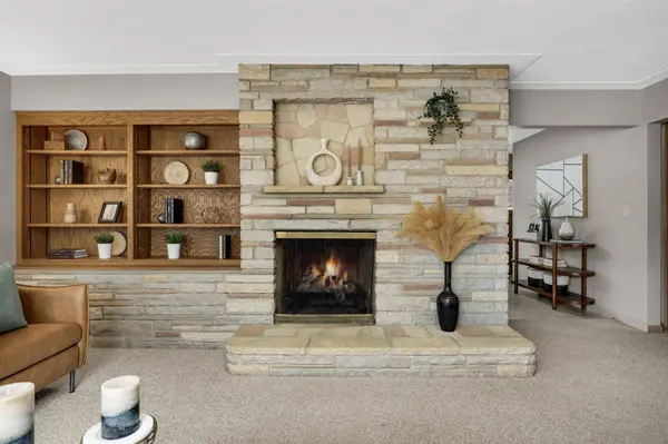 1811 Stanbridge AVE, Roseville, MN 55113