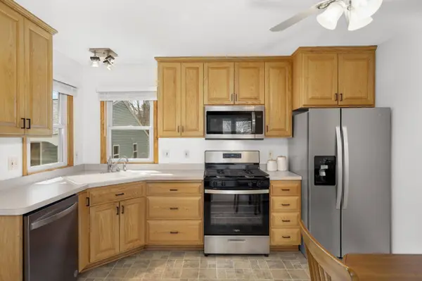 15 Circle DR, Circle Pines, MN 55014