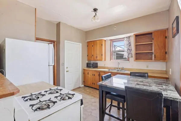 918 18 1/2 AVE NE, Minneapolis, MN 55418