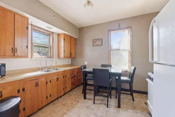 918 18 1/2 AVE NE, Minneapolis, MN 55418