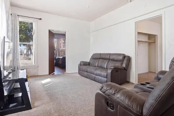 918 18 1/2 AVE NE, Minneapolis, MN 55418