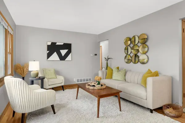 4389 Hodgson RD, Saint Paul, MN 55126