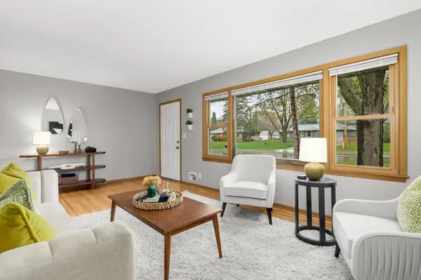 4389 Hodgson RD, Saint Paul, MN 55126