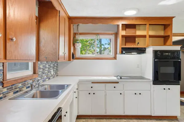 740 Manor DR NE, Spring Lake Park, MN 55432