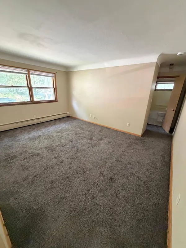 616 Ivy AVE E, Saint Paul, MN 55101