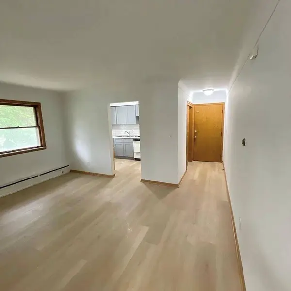 616 Ivy AVE E, Saint Paul, MN 55101