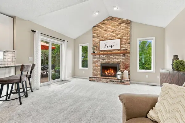 4875 Cottonwood LN N, Plymouth, MN 55442