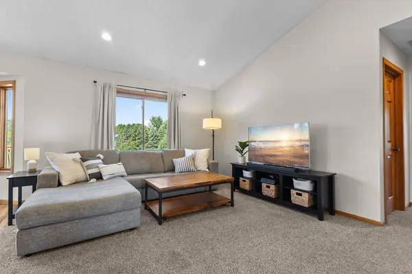 19656 Jamestown ST NE, East Bethel, MN 55011