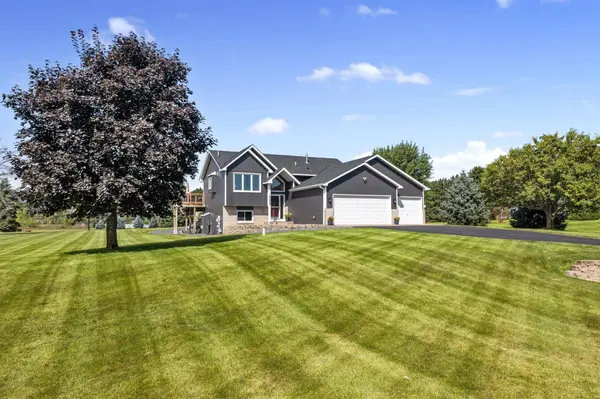 19656 Jamestown ST NE, East Bethel, MN 55011