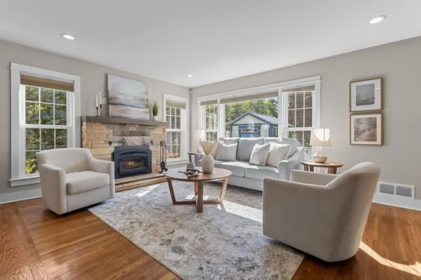 3212 29th AVE NE, Saint Anthony, MN 55418