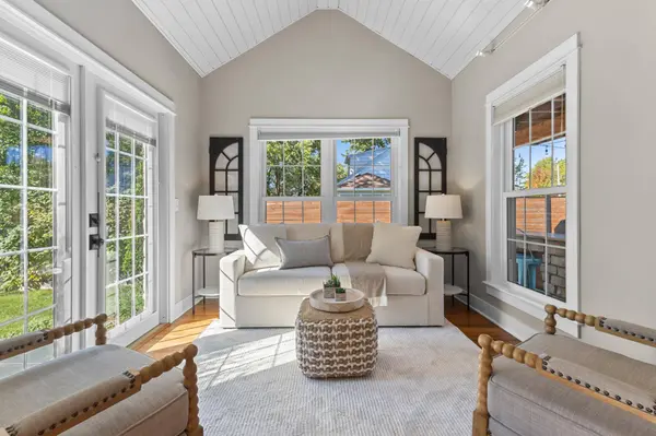 3212 29th AVE NE, Saint Anthony, MN 55418