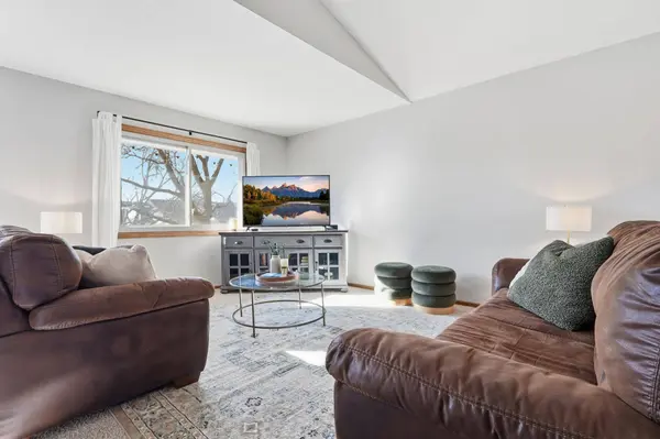 13734 85th AVE N, Maple Grove, MN 55369