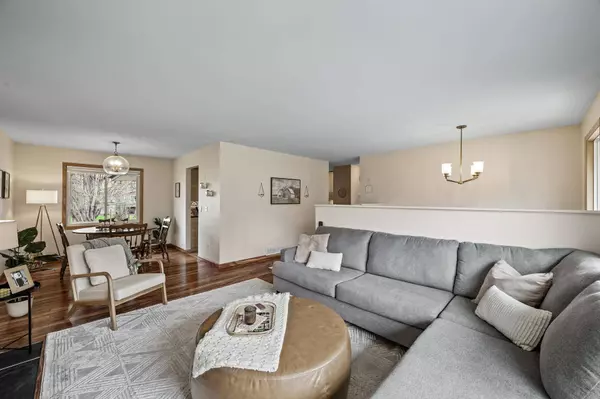 1028 Merritt ST, Shakopee, MN 55379