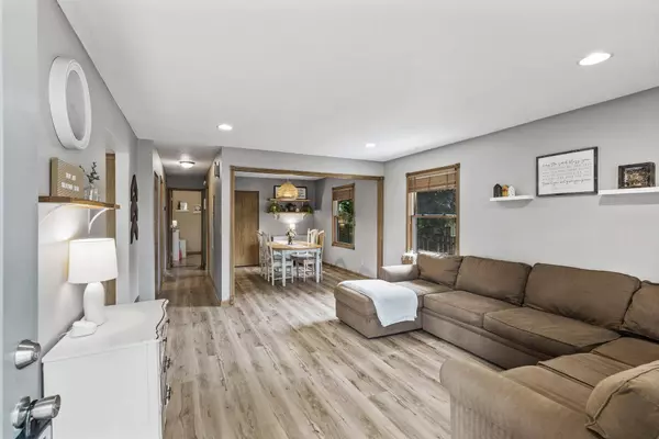 5816 Upper 183rd ST W, Farmington, MN 55024